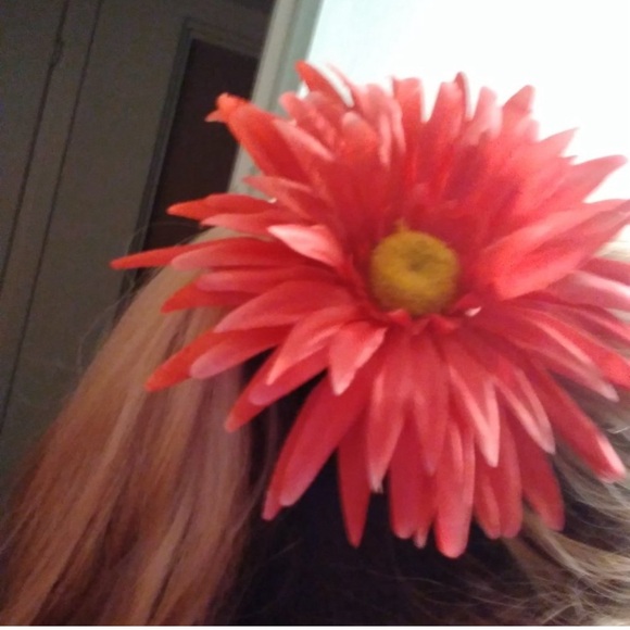 6 versatile Colorful Daysi Flowers with clips - Picture 9 of 11
